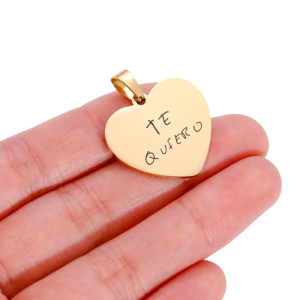 Collar “Corazón“ grabado con tu letra, dorado y plateado